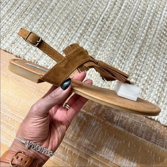 Cape Robbin Boho Tassel Sandals | Tan Fringe Thong Summer Flats - Picture 2 of 4